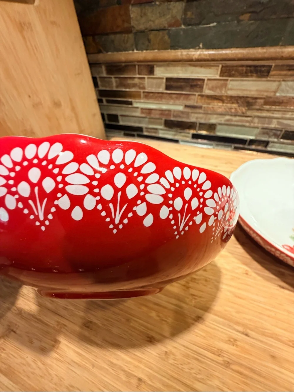 The Pioneer Woman Red Floral Scalloped Ceramic Bowls Set